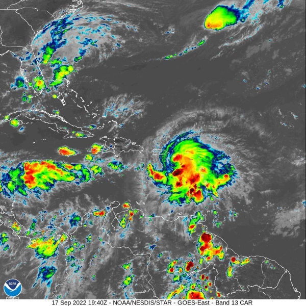 ONAMET emite alerta y activa protocolos  monitoreo ciclón Fiona